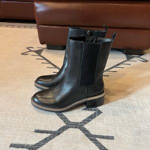 Vince Camuto Kourtly boot brand new